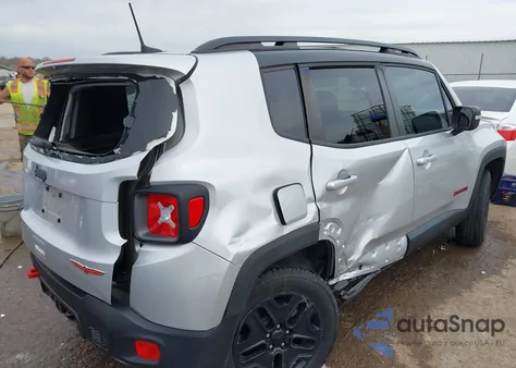 2018 Jeep Renegade Trailhawk 4X4 z USA, uszkodzony, nr VIN ZACCJBCB4JP446678